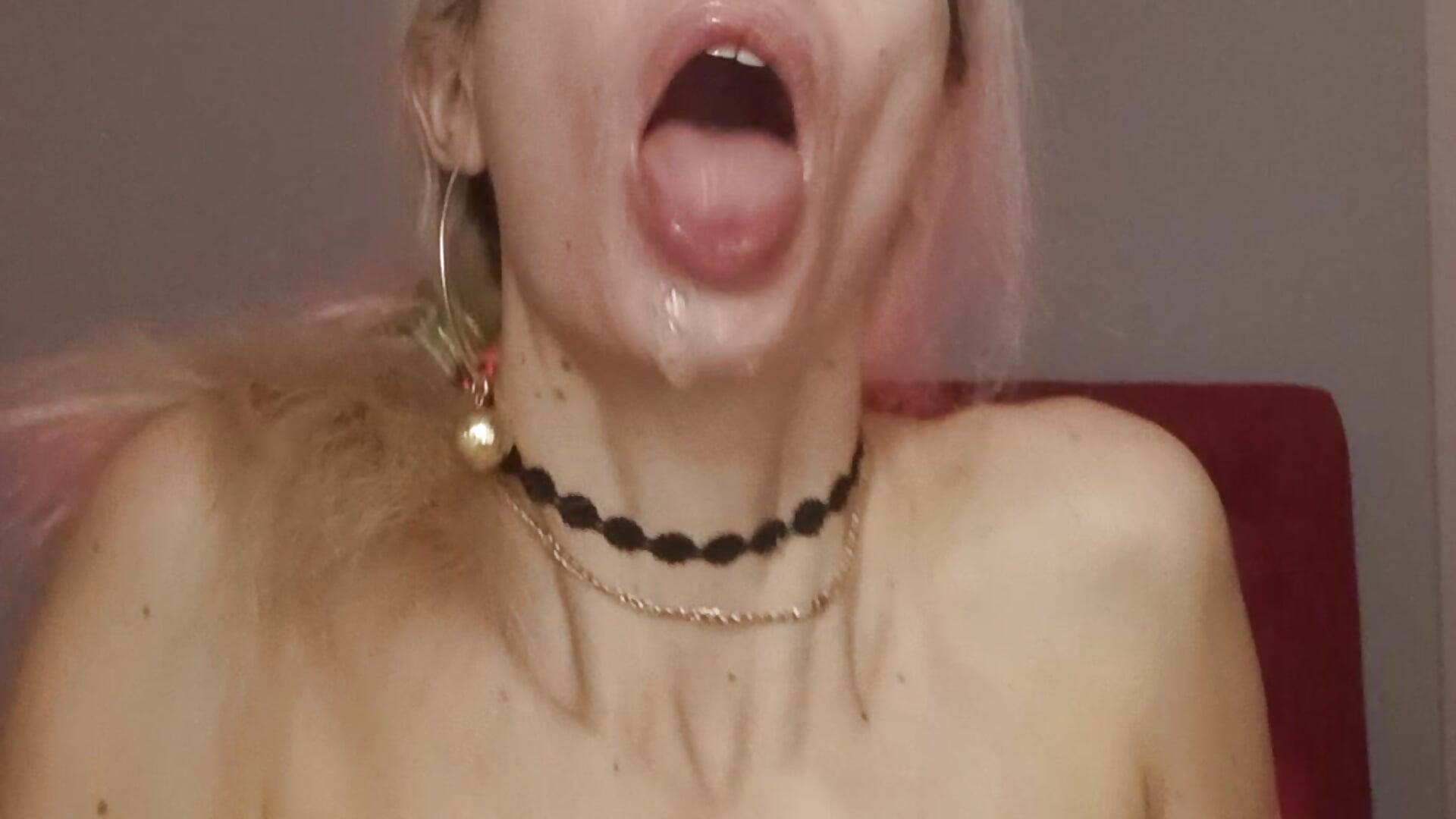 Your milk shoots on my face, stick it up for my fucking eyes and makes me dirty - video by WhiteQueen888 cam model