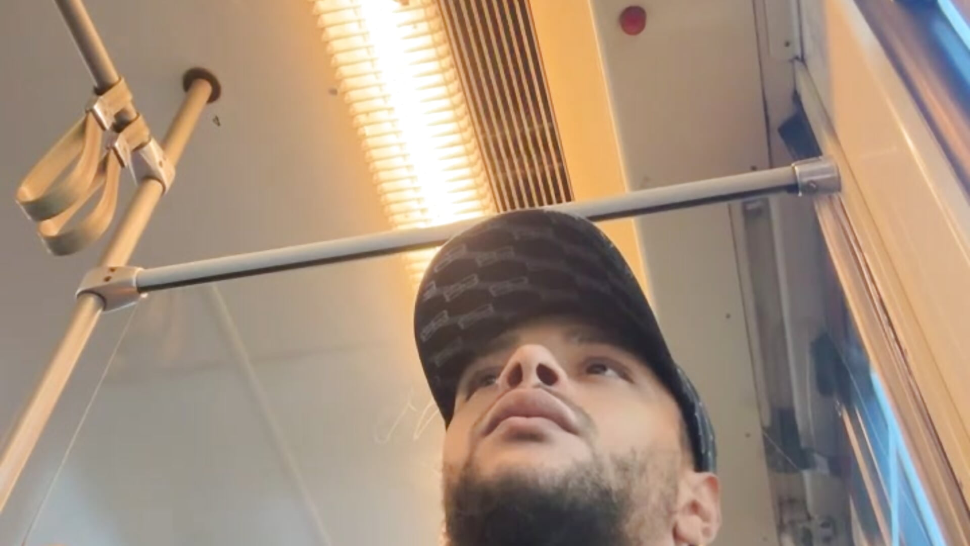 Dick out train