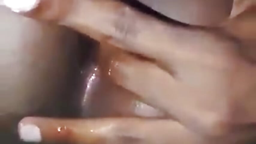 Eypriljezil adlı kamer modelinin viral videoları:  4388