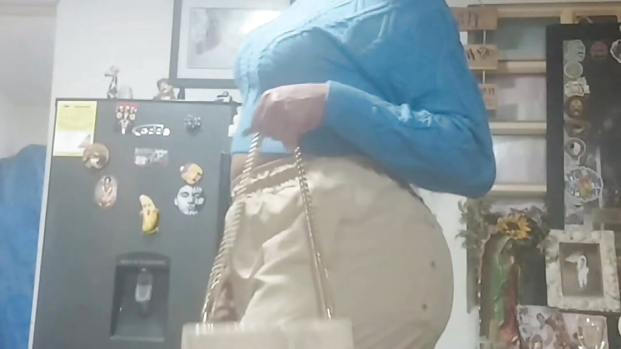 my birthday outfit - vidéo du modèle de showcams GoddessAlix