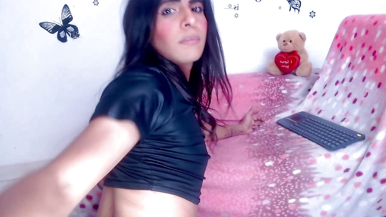 I fuck my hole, make a sexy face, and cum