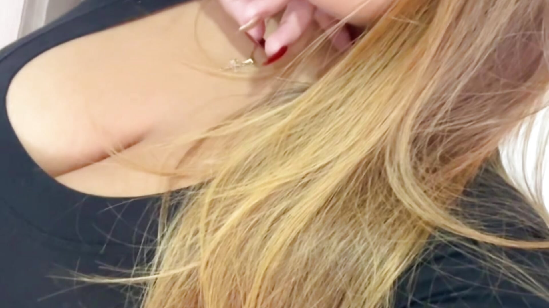 😘 - video by milly_cruz cam model