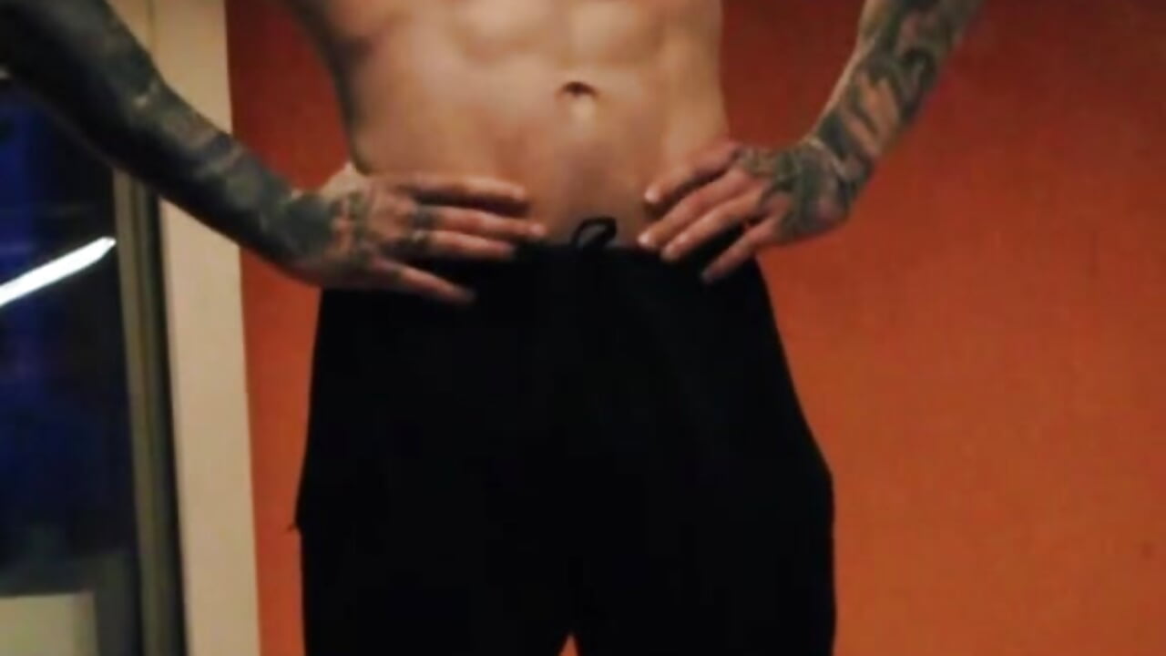 Flexing muscles - vídeo de jacobelijah11 modelo de câmara