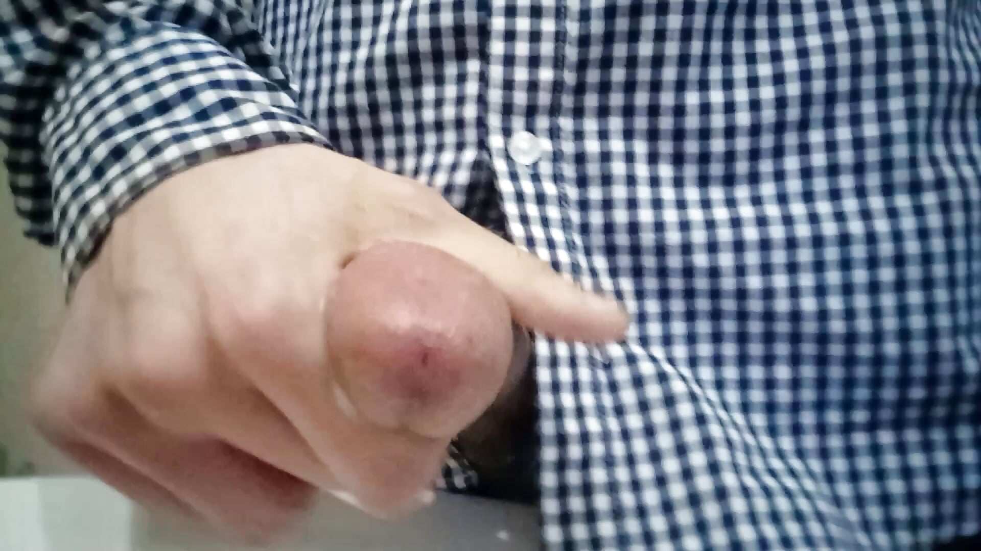 Wer hat Interesse an Klamotten voll mit Sperma?(Gratis) – video af Eykii