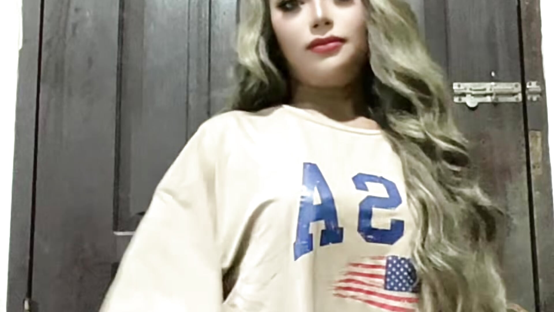 Sexy dance - video by Fantacyoflove cam model