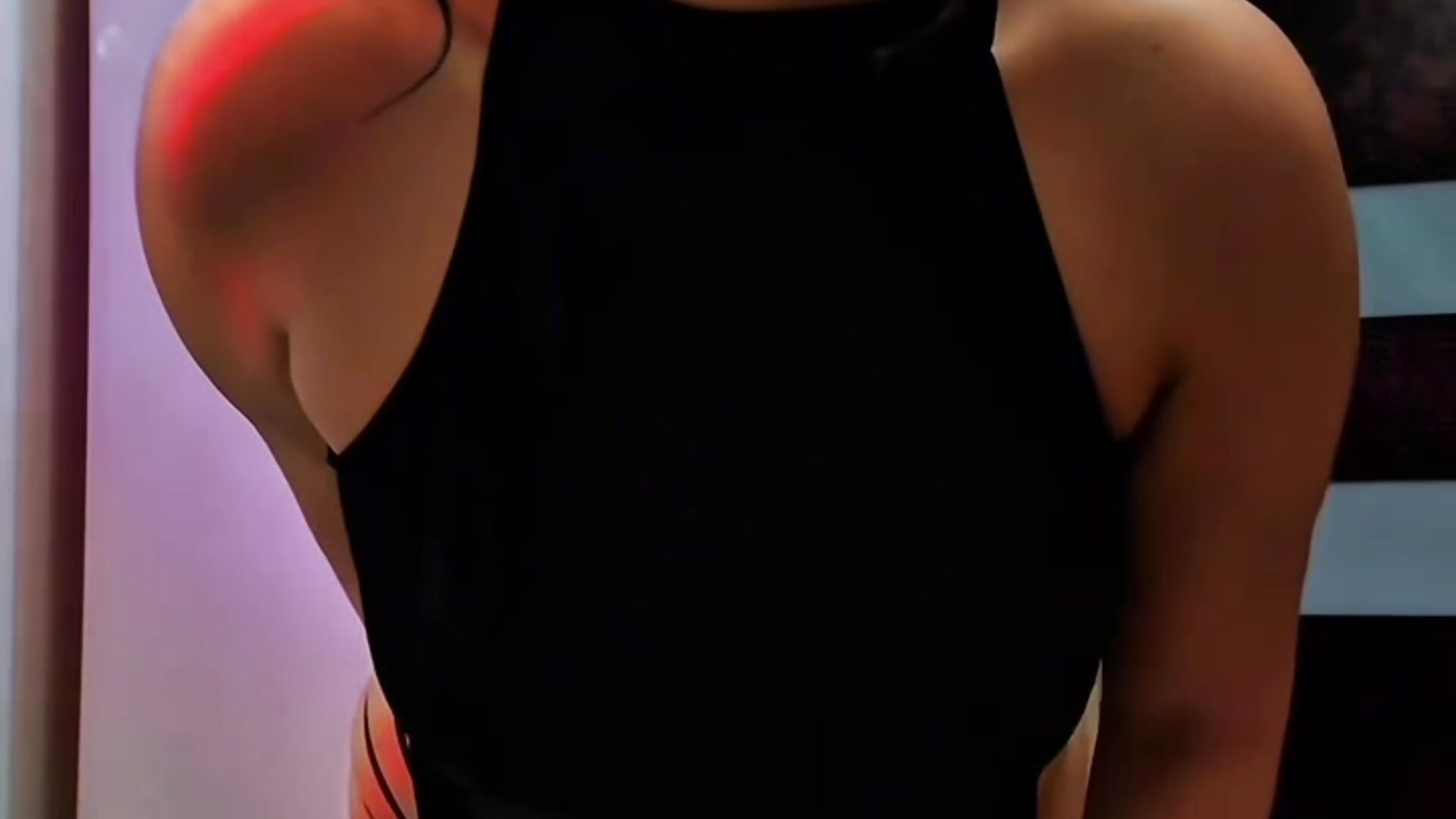 knock knock - video by TessaPosh cam model