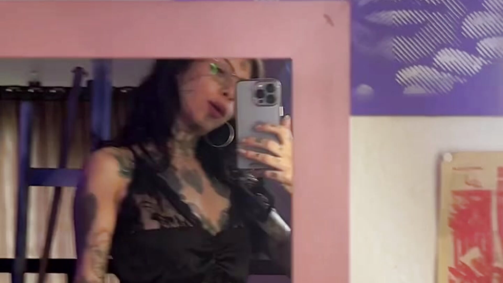 Like? – video od webkamerové modelky ura_laurapanda