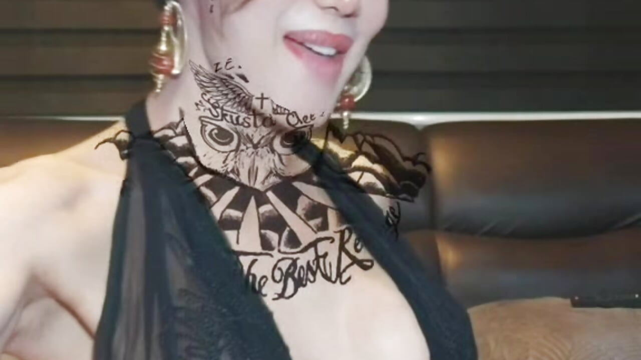 2023-12-04-165730412 (3)– Angelchezcka kameramodell videója