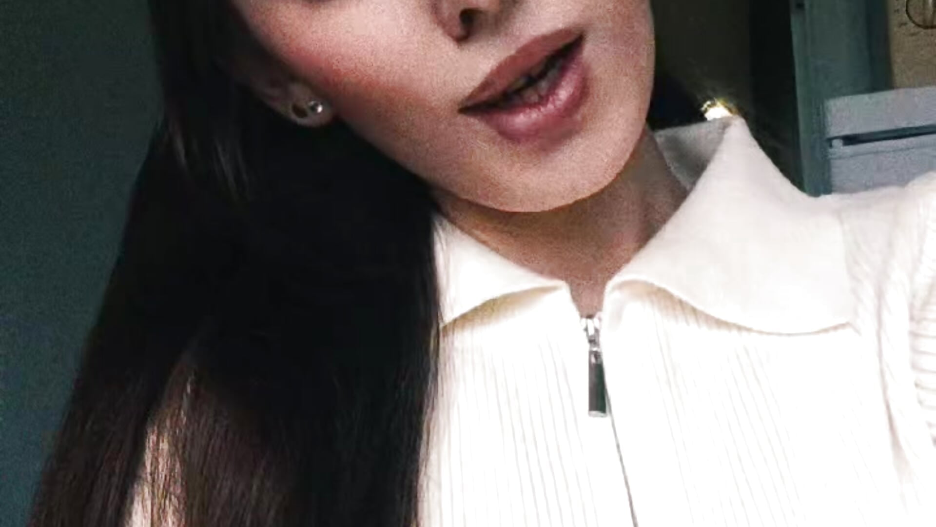 1000037779.mp4 - vídeo de la modelo de cam Barby_Kisa