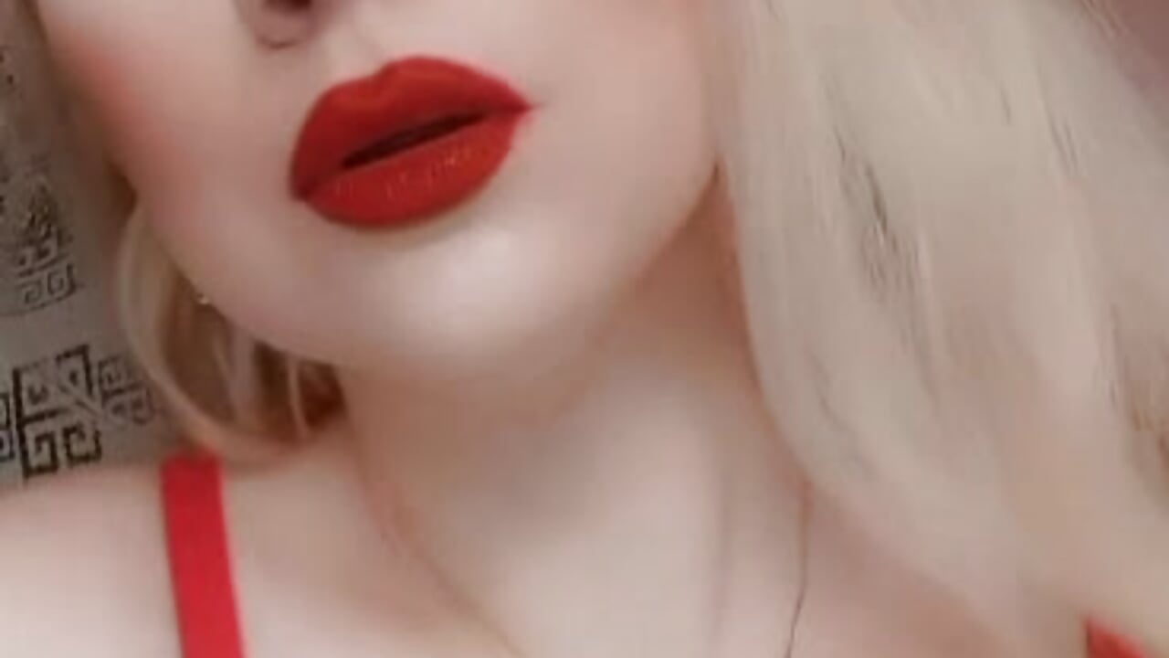Snapchat-1048962663 - video by MissLexyGold cam model
