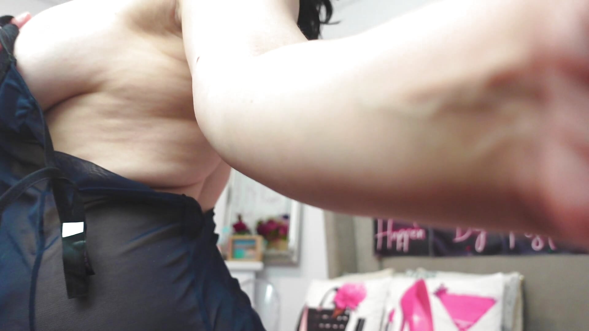WHAT is a man without a woman ? – video od webkamerové modelky LexyRene
