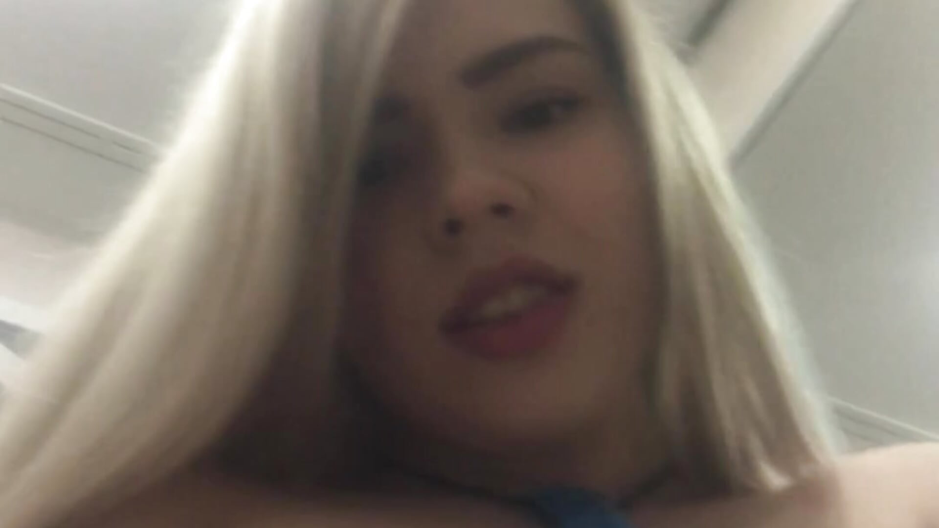 School girl Teasy boobs1 - Video von Lana__Nova Cam-Model