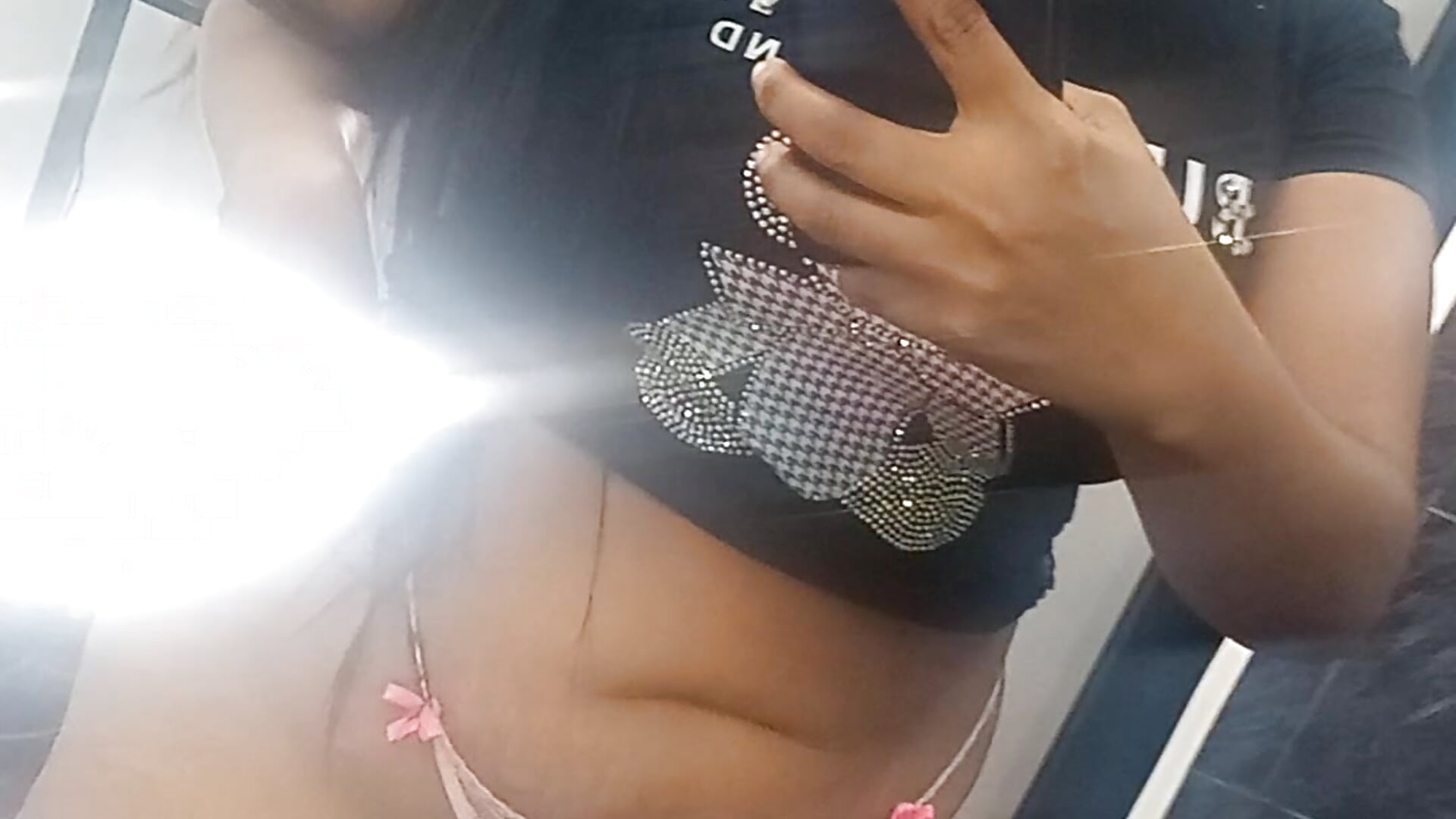 Hot Qdance - video by AbellaLizz cam model