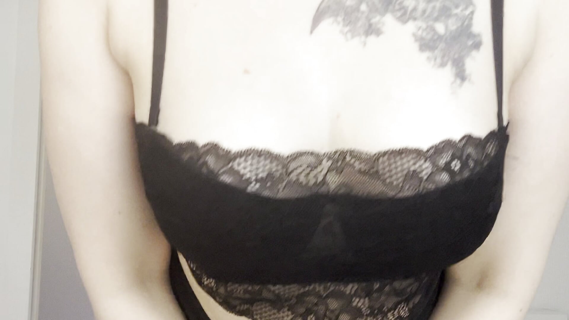 Naughty blondie full striptease - Emma_Bryan adlı kamera modelinin videosu