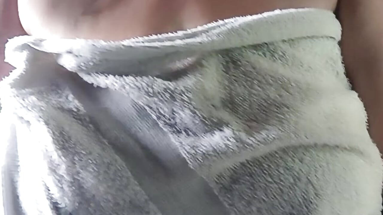 Towel off - video by CristalRays cam model