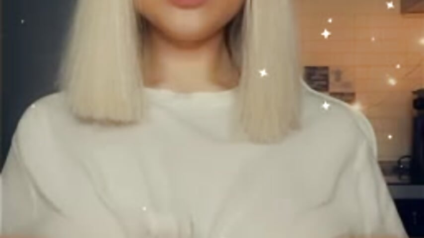 Wet T-shirt show - video by Queensy_Sins cam model