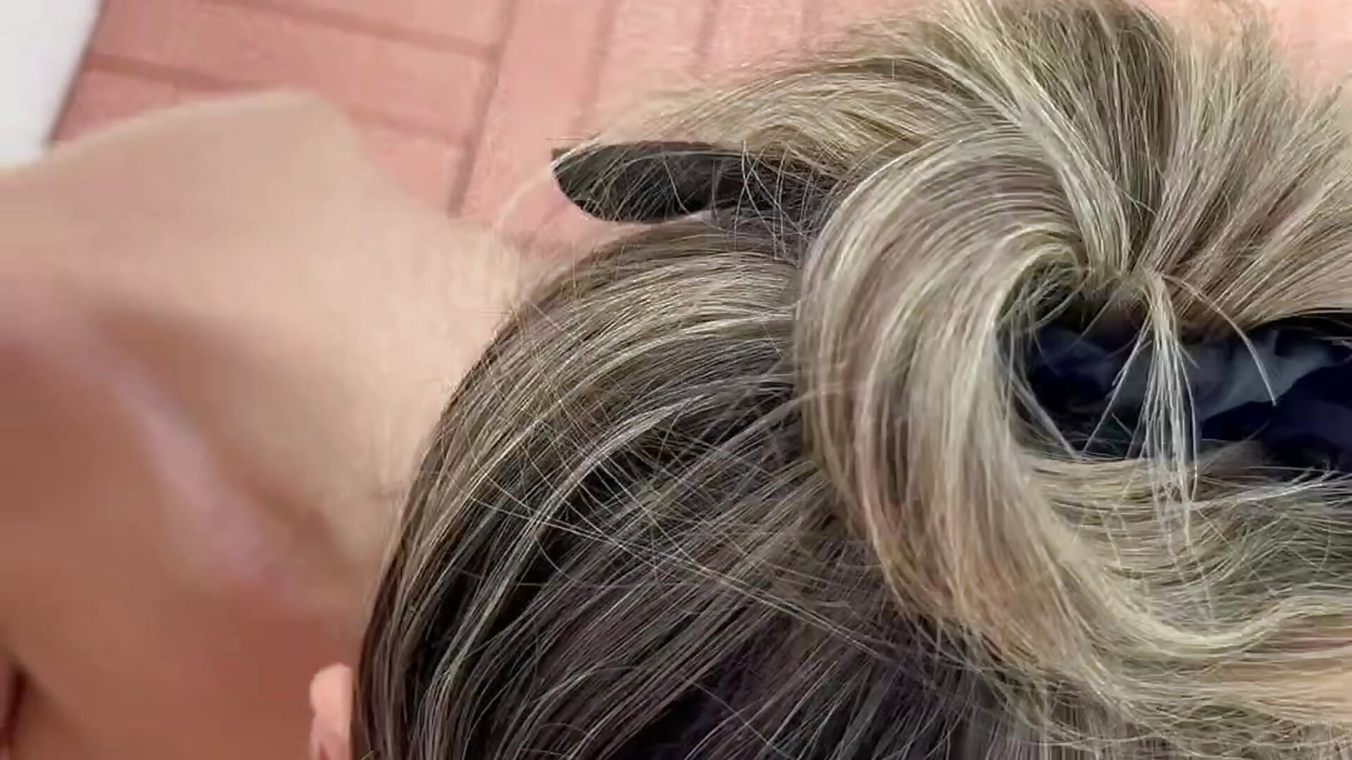 MI FACCIO SBORRARE IN FACCIA DAL VICINO DOPO AVERGLI FATTO UN POMPINO - nicole_98主播的视频