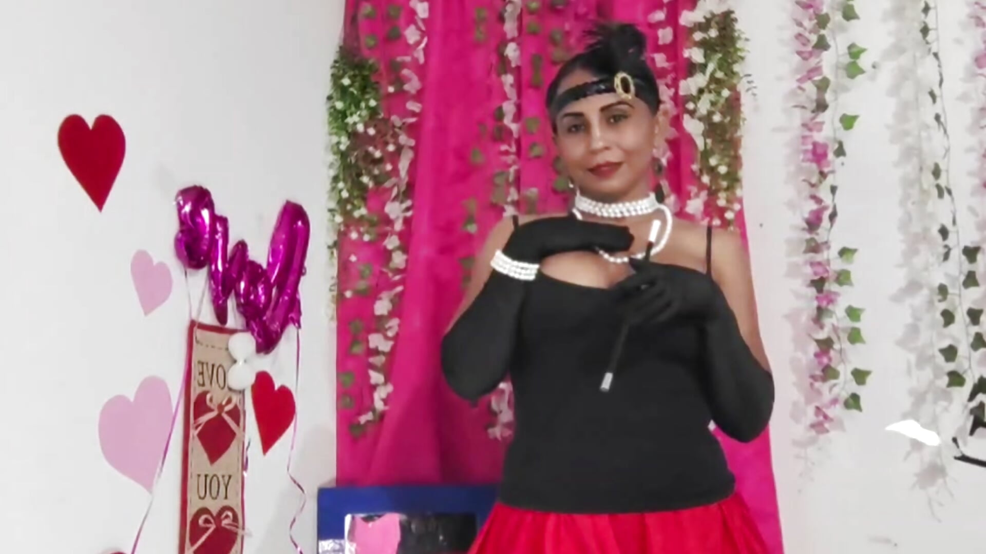 🌺🌺🌺🌺 - video by samantha__smile cam model