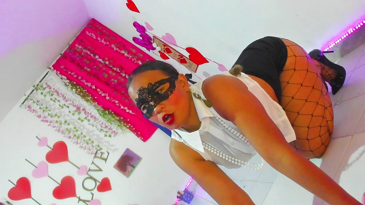 😎😎😎 - video by samantha__smile cam model