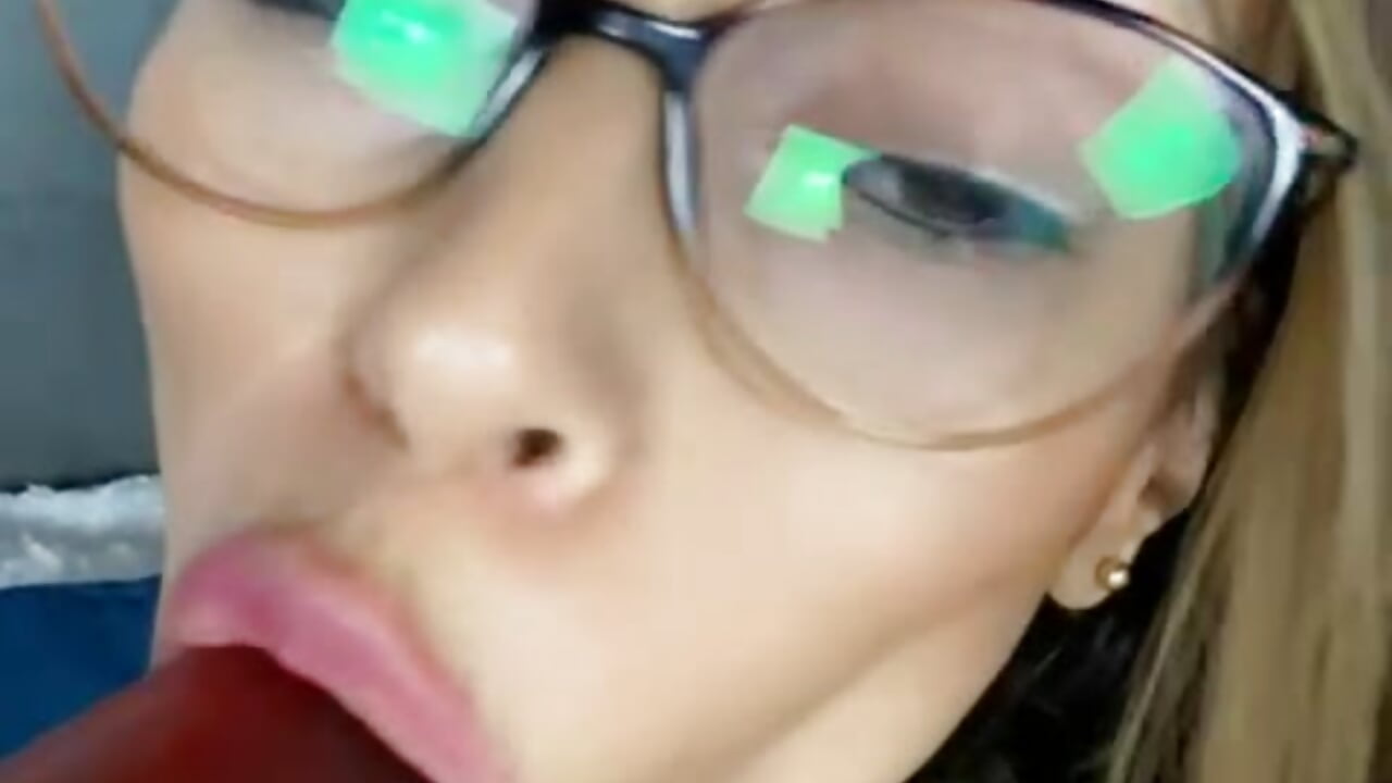 I love to suck you - video av lupita_hot3x cam-modell