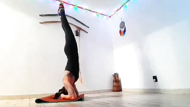 406034997_7426879877330418_4573967262892042386_n - video by Goddess_Inanna cam model