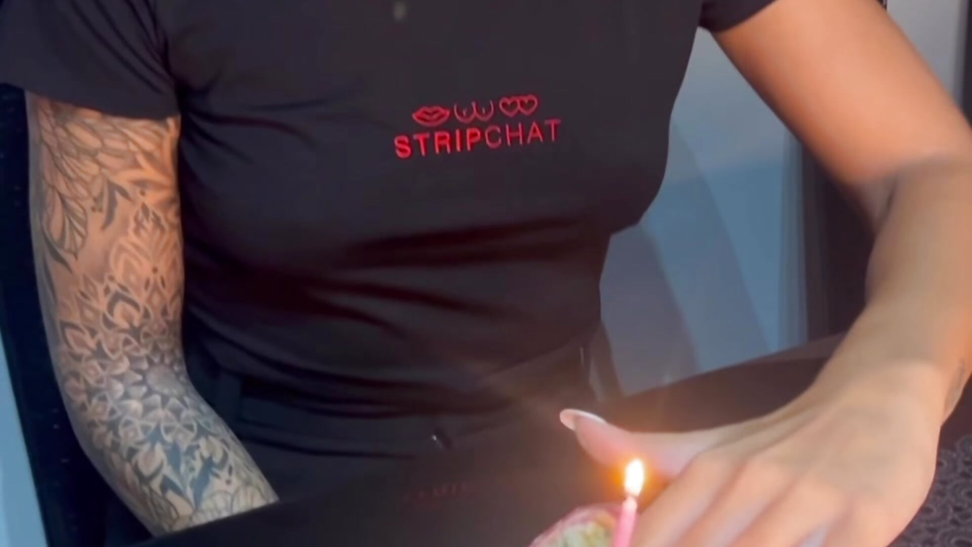 We celebrate on Thursday 23 at 23.00. HAPPY BIRTHDAY LUDO! ❤️ - video van italianPassion cam-model