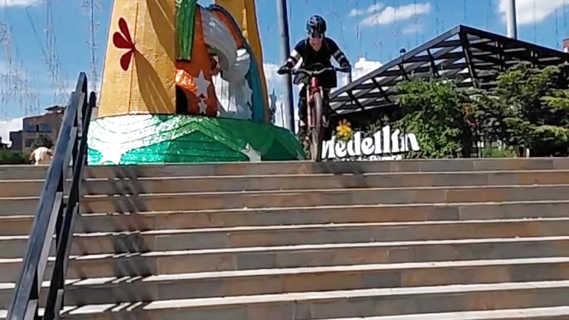 WhatsApp Video 2025-12-08 at 1,15,22 AM - video av Rachellkors cam-modell