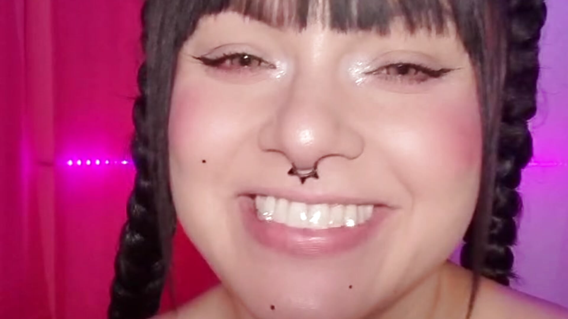 I'm hungry can you feed me please - vídeo de la modelo de cam Rachellkors