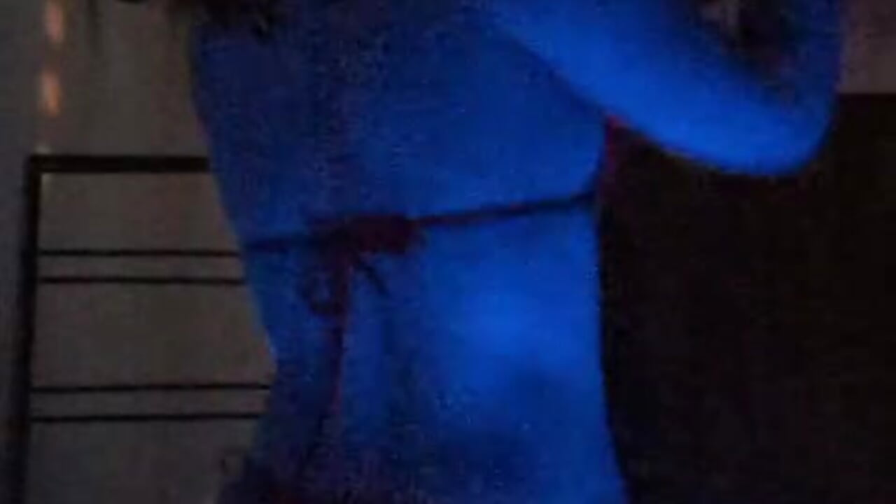 Don't you want to have fun in the pool? - video by molly_marmalade_ cam model