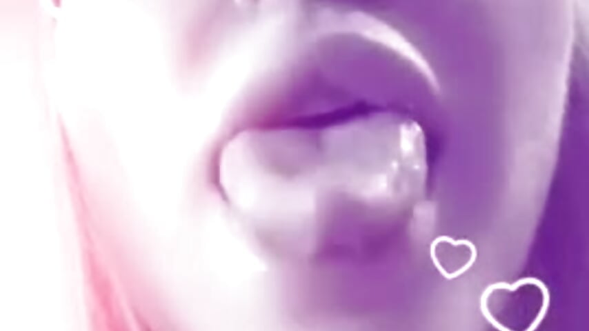 Tongue - فيديو من suuzykiss موديل الكام