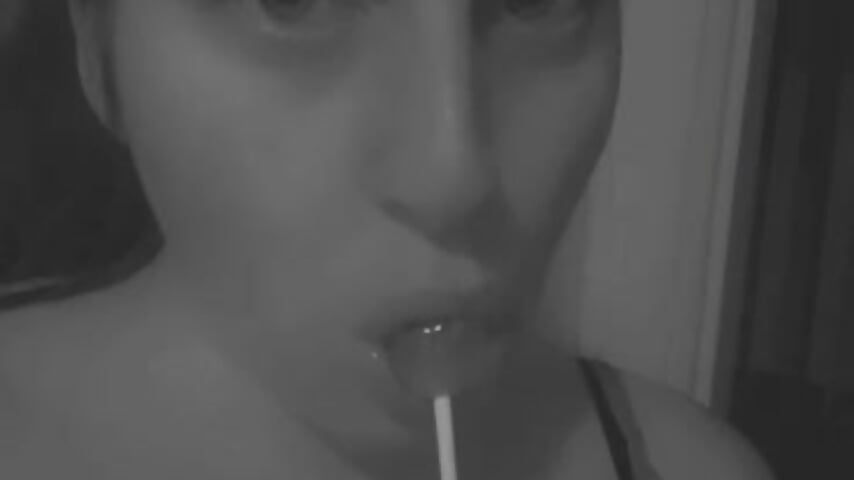 Tease lolly - clip cu Naughtymilf7 model videochat