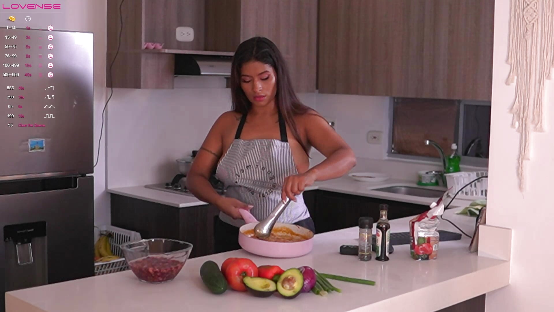 cooking - video by ChannelBrownX cam model