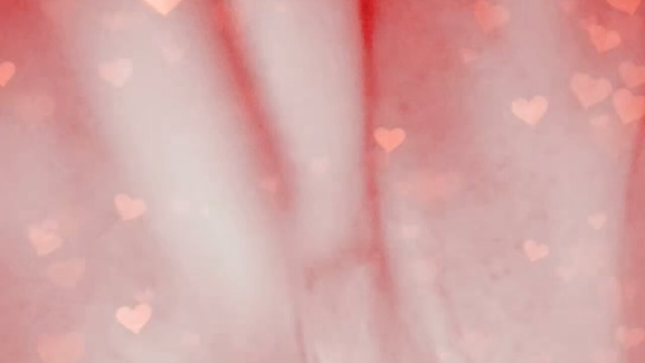 Rub that pussy – video od webkamerové modelky Fr3cklesLovesDick