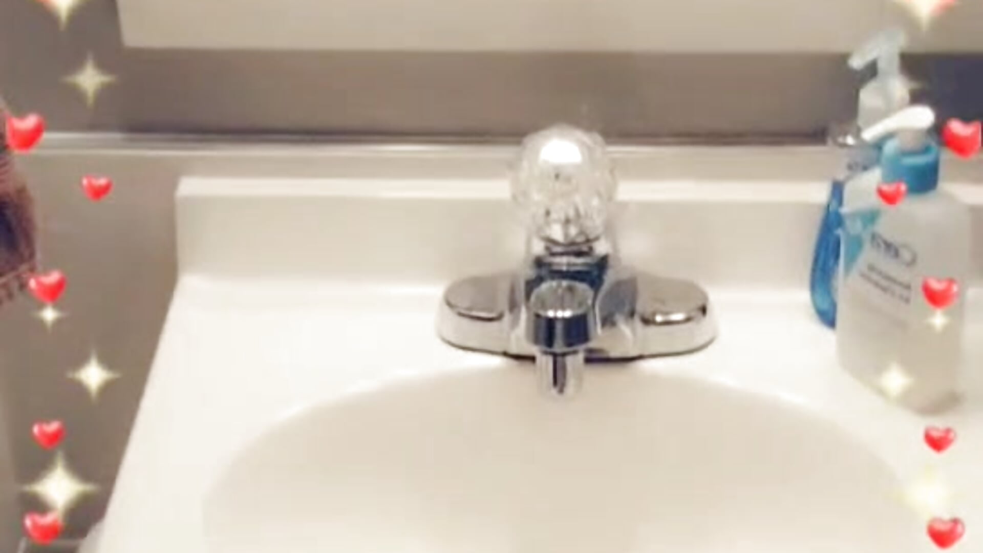 MmMm Booty! – video od webkamerové modelky Fr3cklesLovesDick