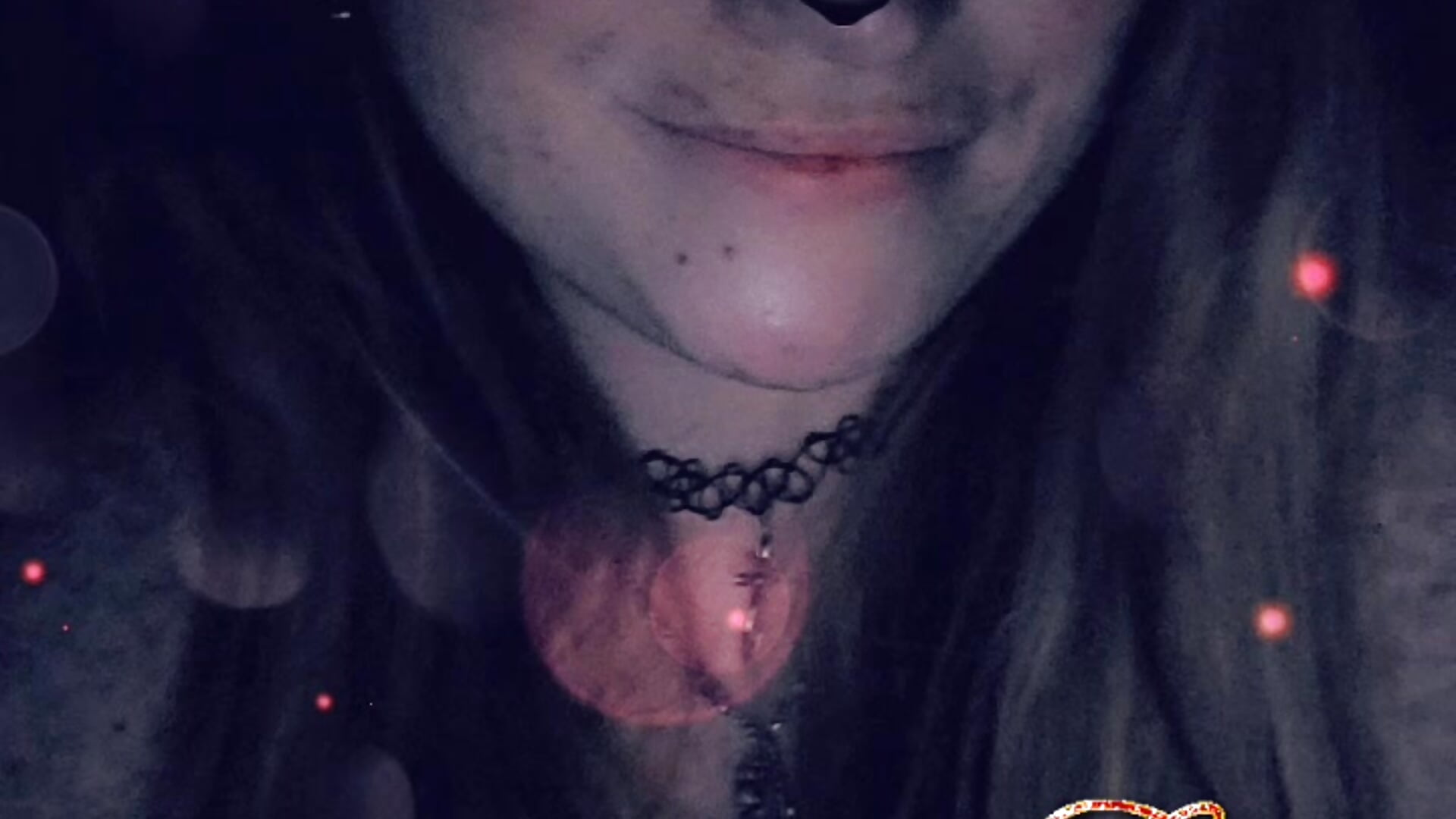 Sexy – video od webkamerové modelky Fr3cklesLovesDick