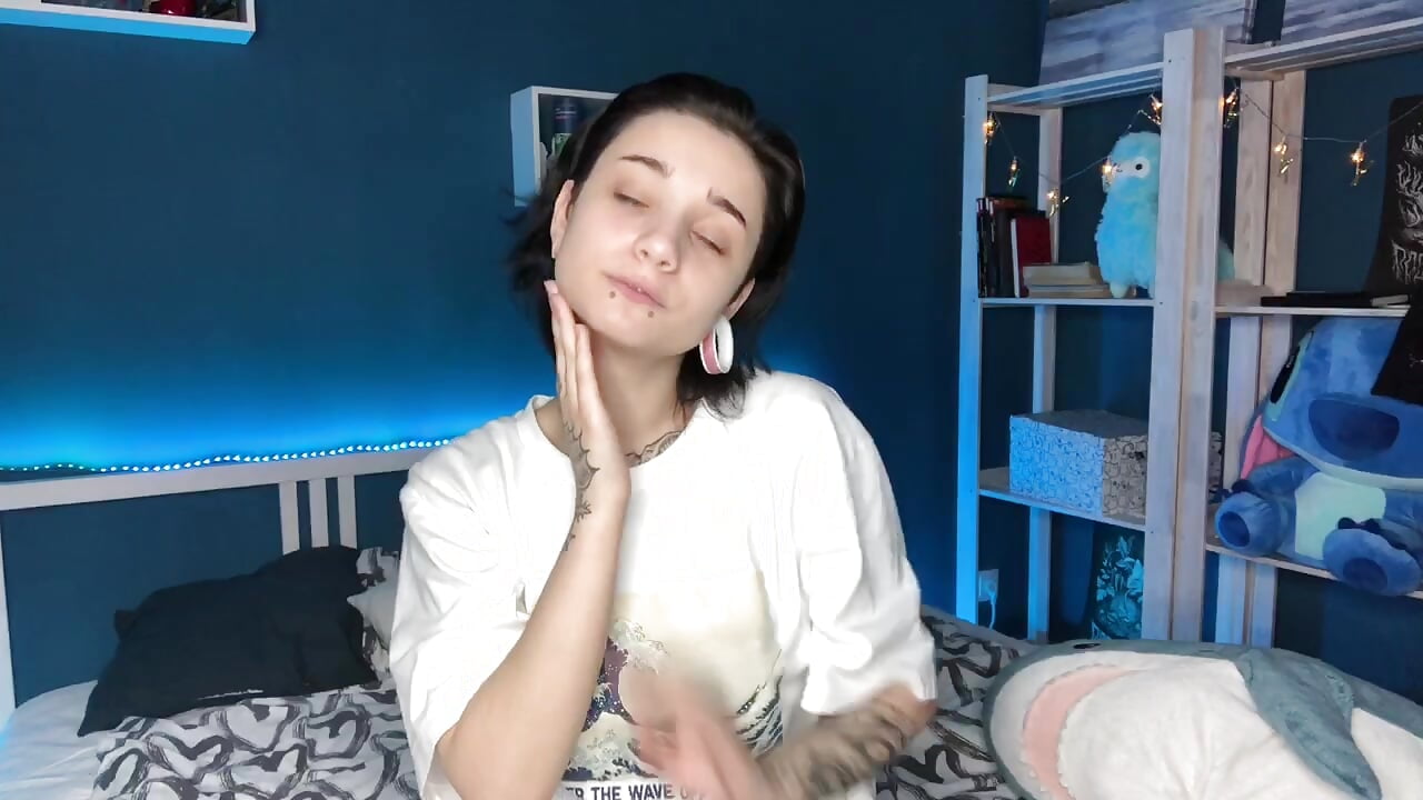 New apartment - video by Nikki_Evans cam model