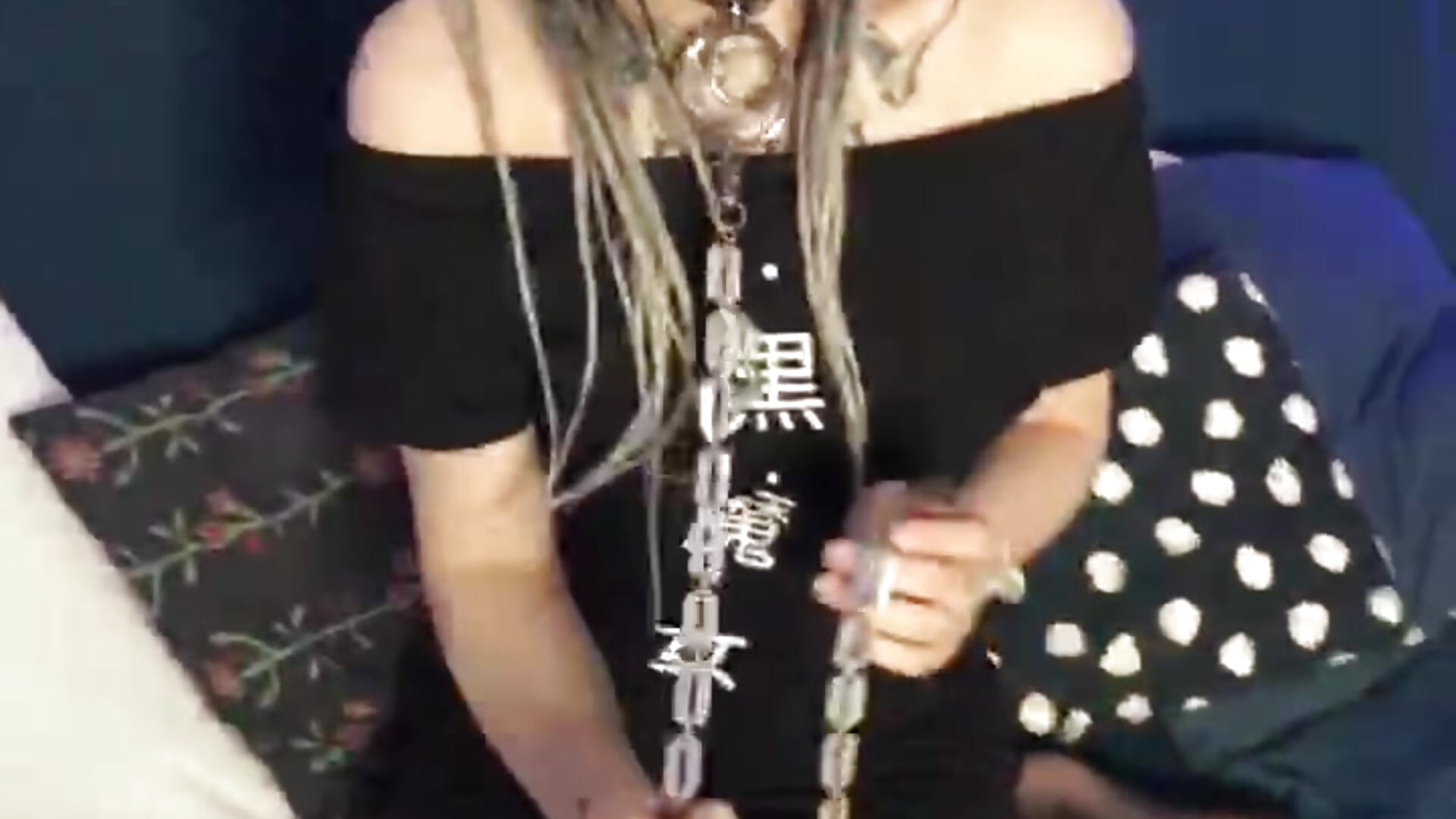 trying on collar and leash - video by Nikki_Evans cam model