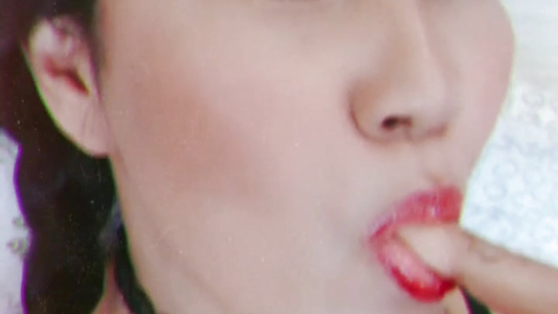 Suck My Finger - vídeo de la modelo de cam Thanyafever