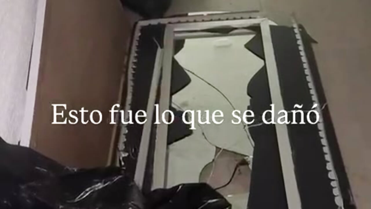 my house after the earthquake, support me - video van Angel_Peach cam-model