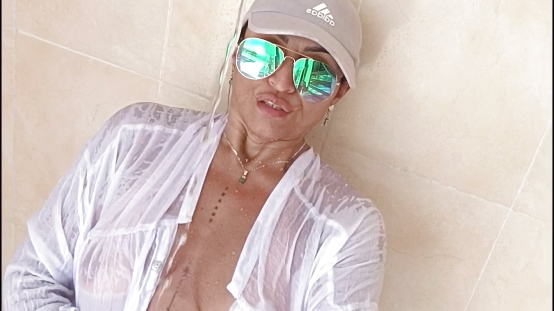 Una tocadita mi rica - video by zullyxhot cam model