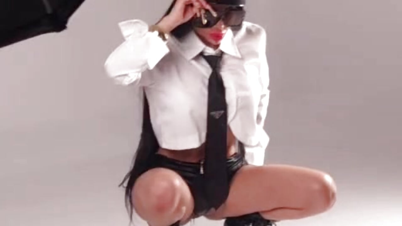 profile-intro-video-1793348205 - _valeria___ 캠 모델의 동영상