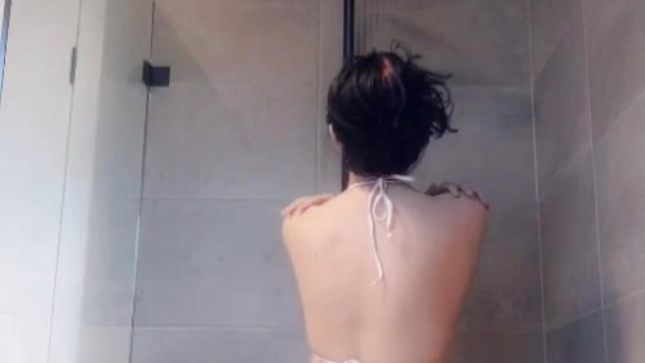 Bikini shower - vídeo de makiyahbelle modelo de câmara