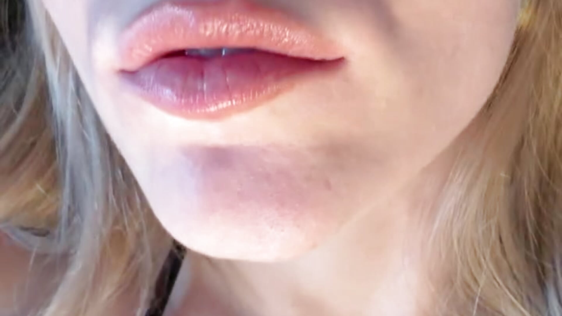 play with pussy - video của người mẫu cam CharliSweet