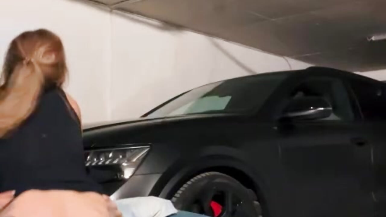 STRANGER carlos - lackiererei – video od webkamerové modelky Etwas_neugierig
