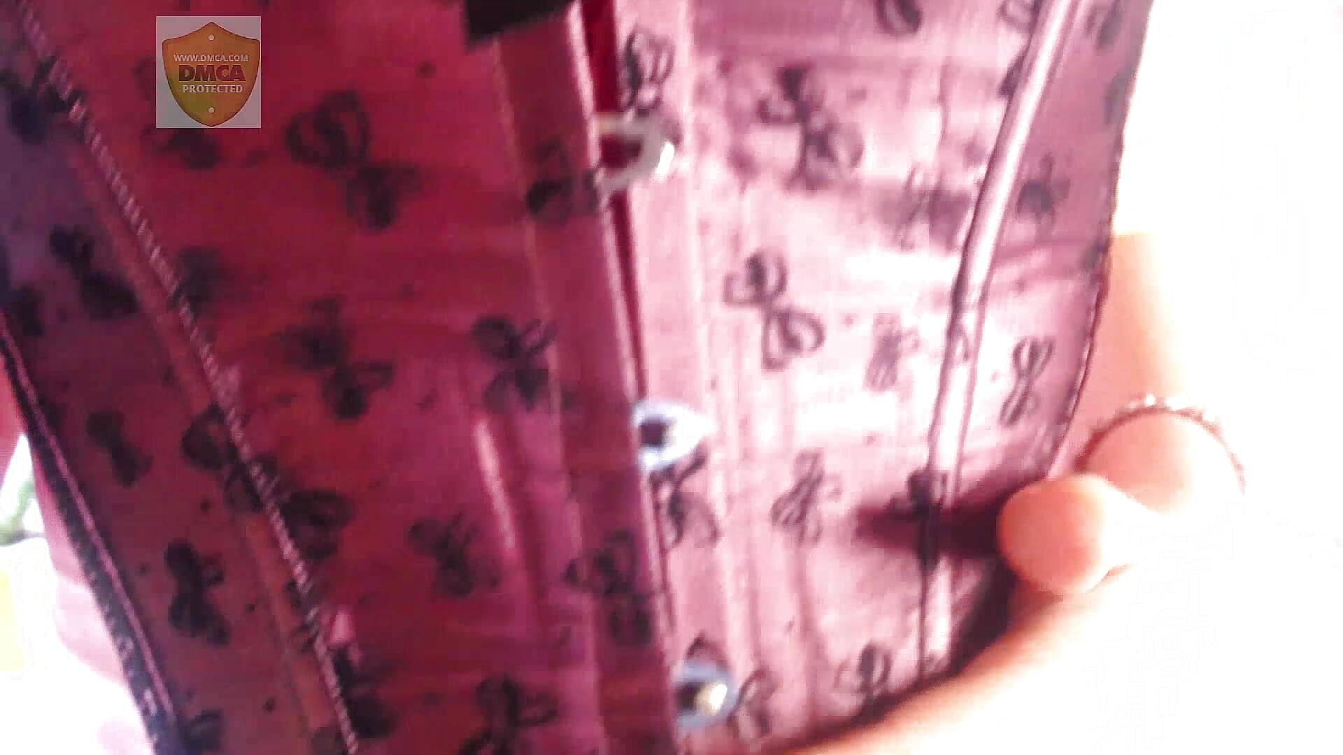 look how sexy I am in this corset!  Would you like to see more? - vídeo de la modelo de cam SunnySylvia