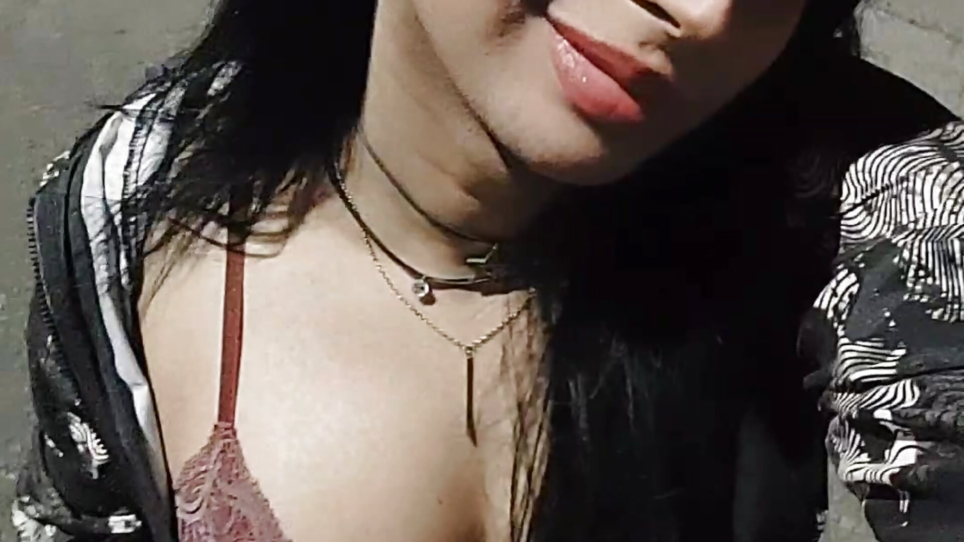 I show you the antics of CALI - video by sashasweethot cam model