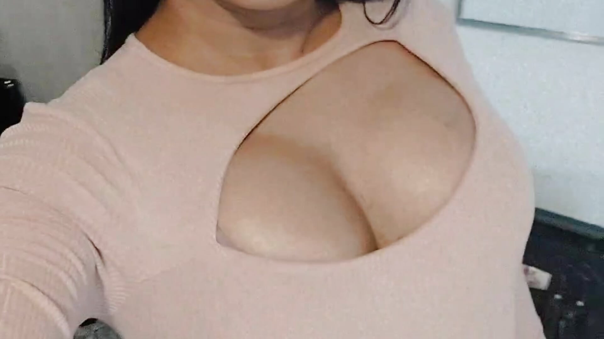 Girl pink - video by sashasweethot cam model