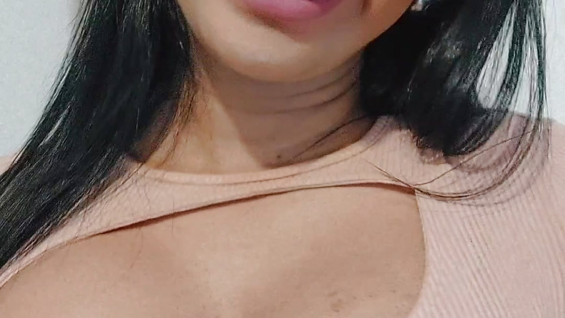 Girl pink - video by sashasweethot cam model