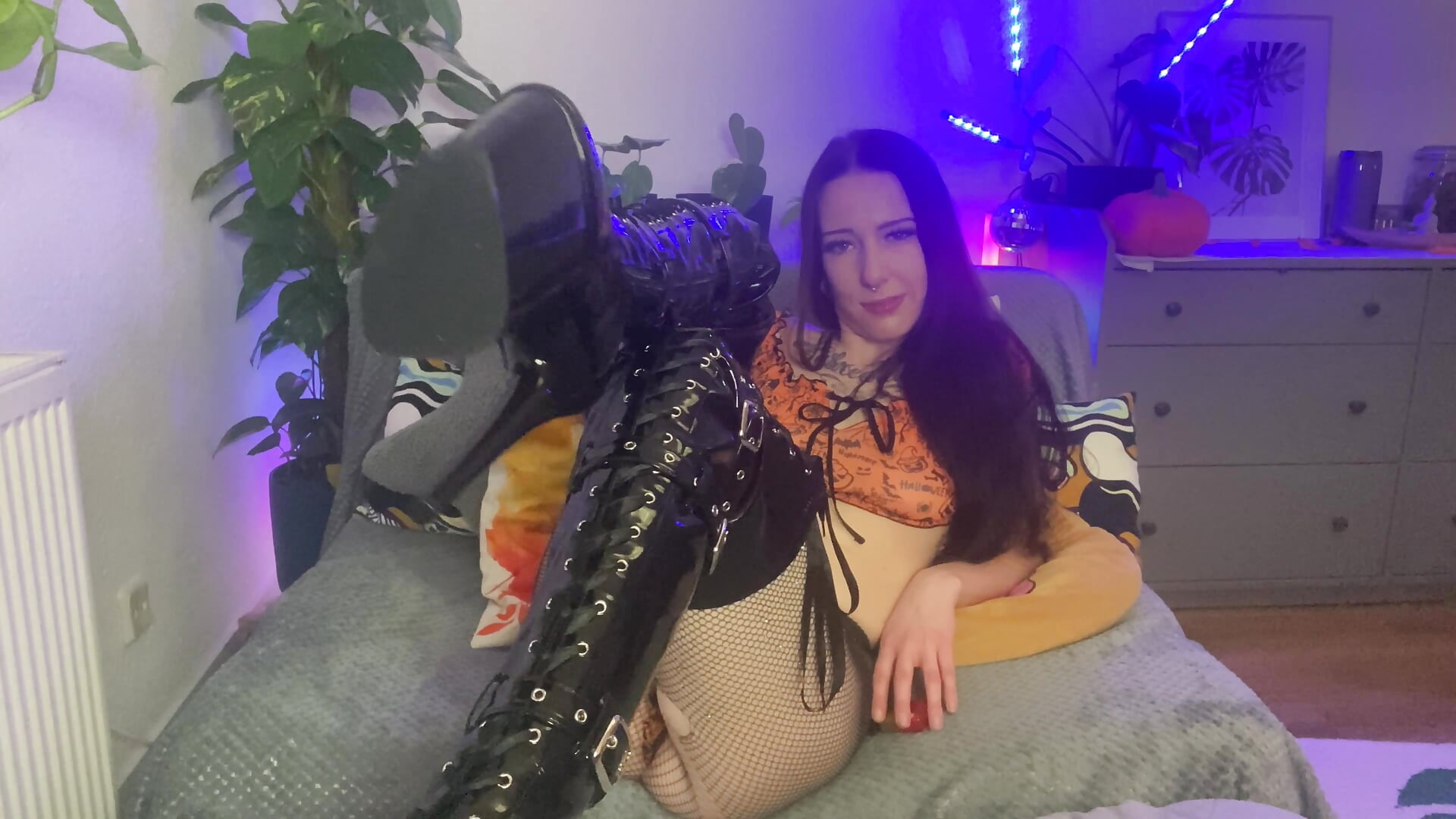 Dominante Stiefel Wichsanweisung 😈 - video by Trixie-Tainted cam model