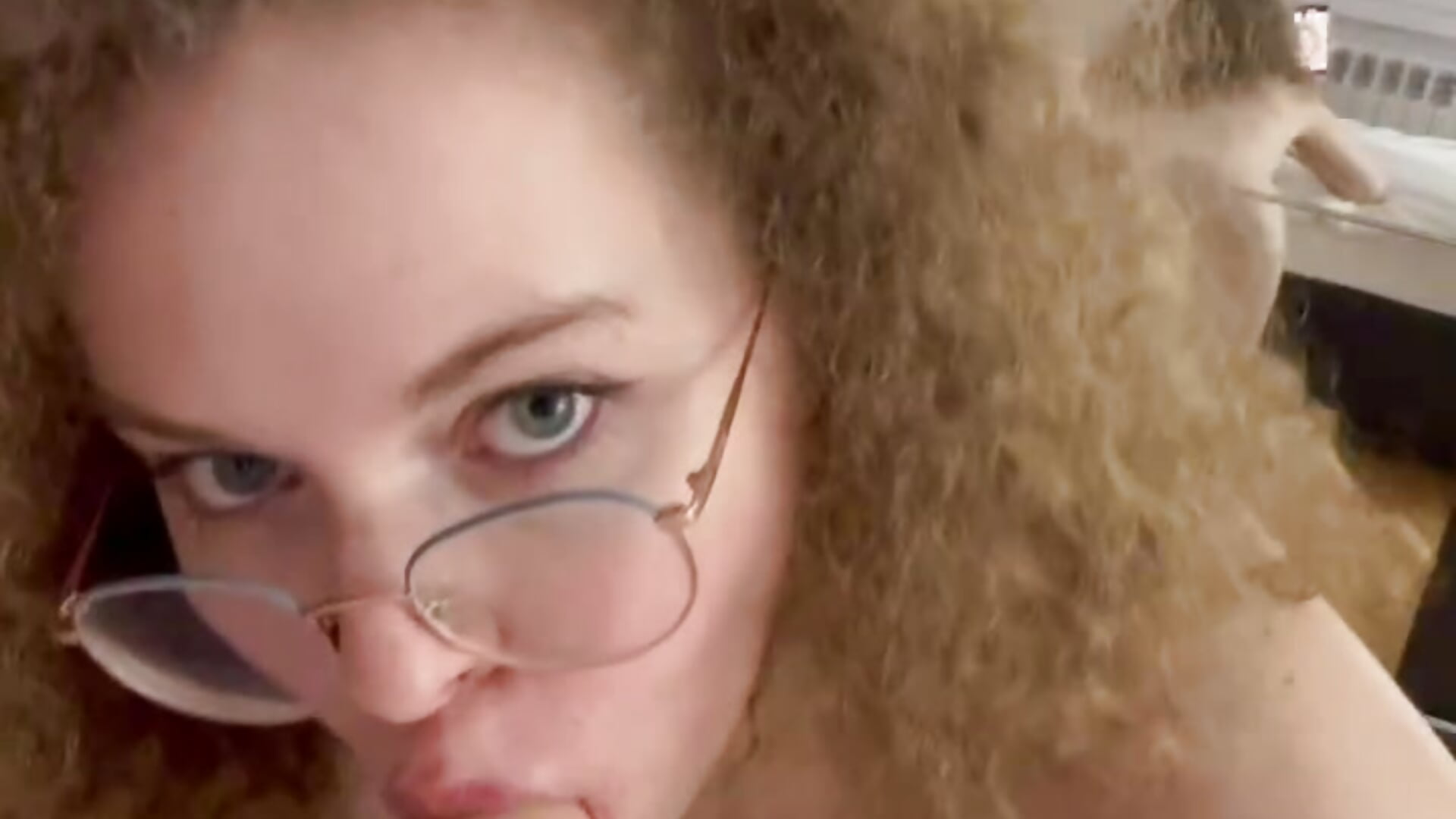 suck dildo POV deepthroat - video by YammyPie cam model